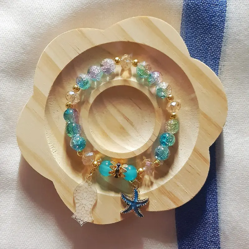 Gelang Manik-manik dengan hiasan bandul Terompah dan charm enamel yg menarik 0