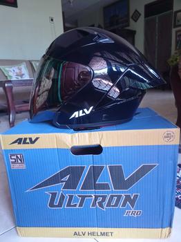 Product Review of Helm ALV ULTRON PRO Solid Original Half Face Untuk Pria dan Wanita Dewasa SNI from _**q 2