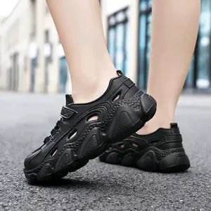Sepatu Karet Anak Laki-laki Casual Hitam dengan Desain Nyaman dan Tahan Lama