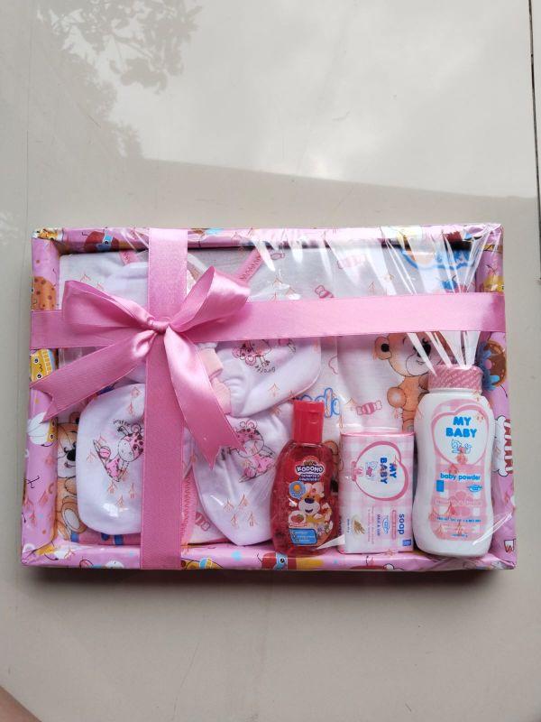 kado sambng bayi baru lahir lucu imut perempuan atau laki laki Perempuan Katun