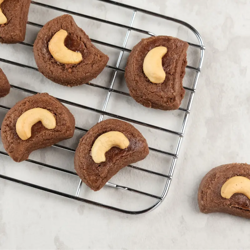 Kue Kering Coklat Mede 250g Terlaris, Gurih dan Lezat - Food, Cookies 3