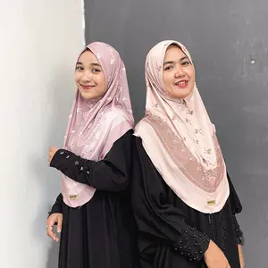- Jilbab Motif Bergo Non Pet Pitaloka Hijab Instan Daily Motif Printing Ori Jersey Premium Kerudung Panjang Casual Muslim Harian hijab bergo instan
