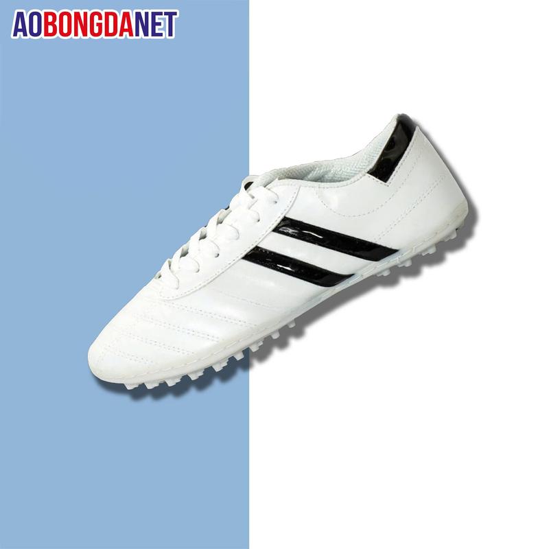   TẶNG BĂNG KEO THỂ THAO  Giày Bóng Đá Wika 3 Sọc ct3 Giày Đá Banh Nam Giá Rẻ Chất Liệu Da PU Form Giày Ôm Chân Tạo Cảm Giác Bóng Tốt 