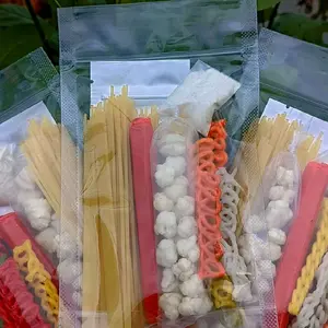 seblak spaghetti kuah pedas merah Food