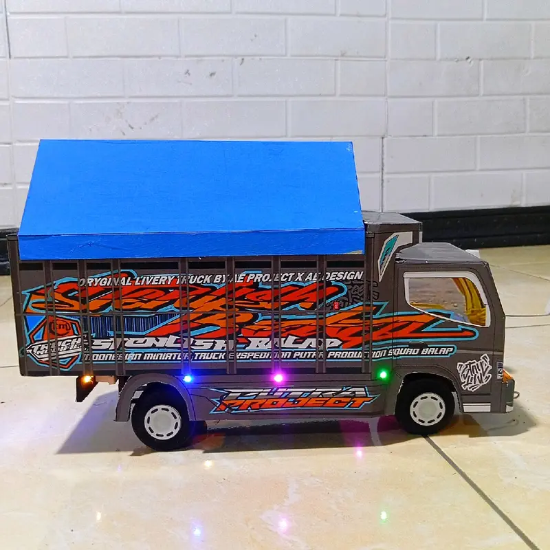 MAINAN MINIATUR TRUK OLENG BISA TAMBAH NAMA DAN FOTO MINIATUR TRUK OLENG FULL VARISI LAMPU DAN TERPAL MAINAN TERLARIS 7