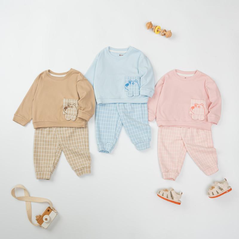 UNBEE QA273 Bộ Quần Áo Dài Tay Thể Thao Form Rộng Phối Túi Kẻ Chất Liệu Nỉ Modal Unbee Việt Nam Cho Bé 6m-3y