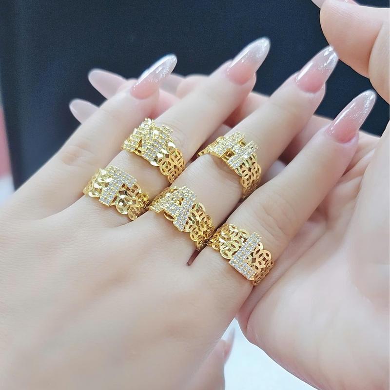 Nhẫn theo tên mặt chữ cái đính full đá phối đai kim tiền hút tài lộc may mắn