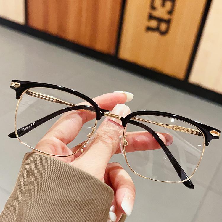 Kính Nửa Gọng Cho Nam Và Nữ, Nghệ Thuật Kinh Doanh, Thời Trang