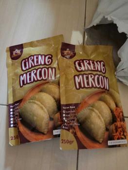 Product Review of 1 Pack Cireng Mercon Umafood Isi Ayam Suwir Pedas / Jando Pedas / Usus Pedas / Ati Pedas / Keju from g**7 1