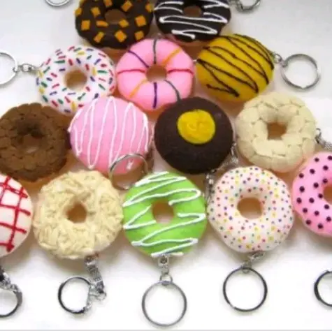 gantungan kunci karakter souvenir Ganci