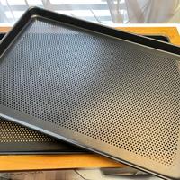 Gambar Perforated Non-Stick Baking Tray Hitam Anti Lengket Lubang 40x60cm dari Kochindo Kota Tangerang Selatan 1 Tokopedia