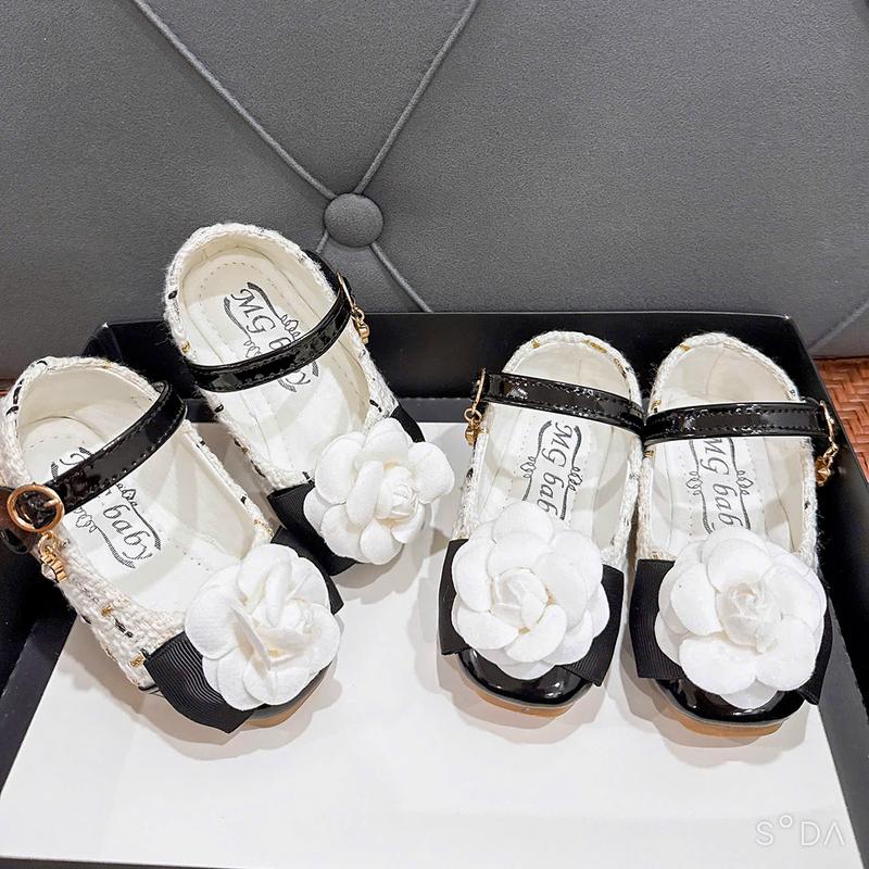 Giày Búp Bê Hoa Trà Mã B12 Phối Mầu Trắng Đen Thời Trang Xinh Yêu Cho Bé Đi Học Đi Chơi