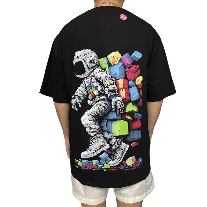 Kaus Distro Oversize Astronot Katun Combed Lengan Pendek Santai Hitam 1