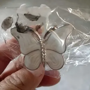 Bros Ring Bros Kupu-kupu Elegan dengan Berlian Imitasi dan Mutiara, Desain Korea Fashion