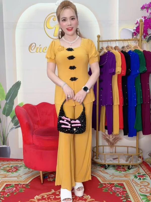  Bộ Quần Áo Bà Ba Sẩm Tay Bồng Cổ Vuông Viền Ngọc Trai Đính Hoa Trước Ngực Áo Đi Chùa Du Xuân 