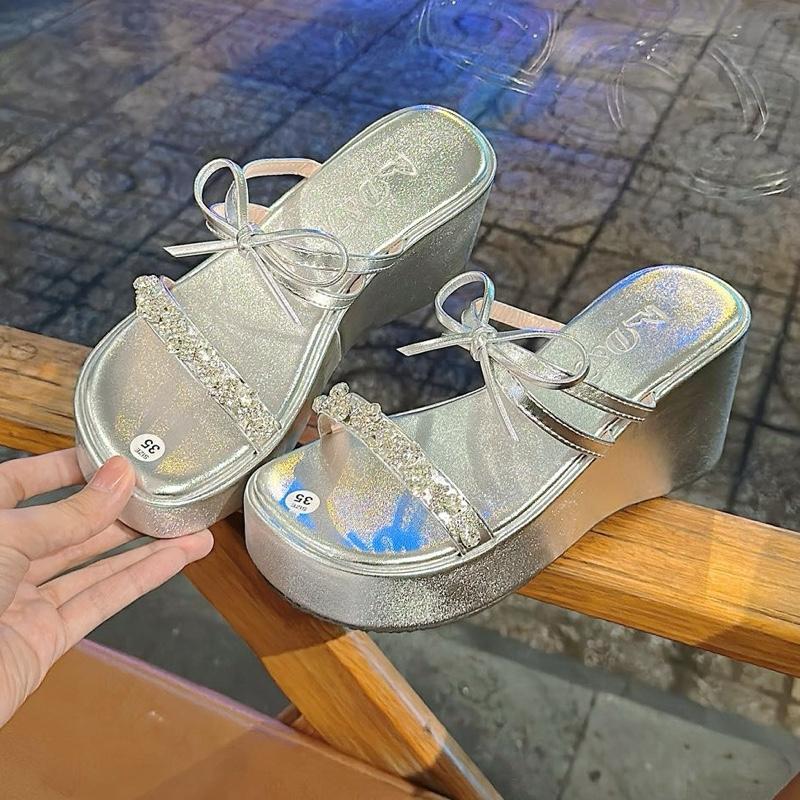 Dép Nữ đế Xuồng X39 2 quai đính đá cao 9cm sang chảnh mũi vuông màu bạc đen trắng có phối nơ xinh xắn