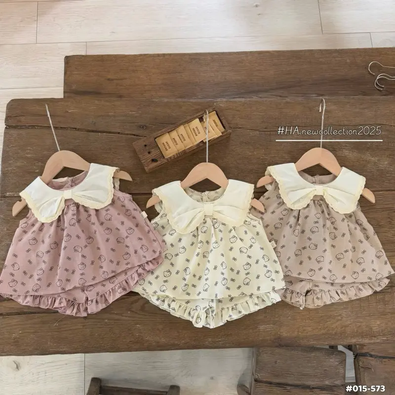 [Havykids] Set Bộ Đũi Hoạ Tiết Hellokitty Cổ Nơ Ren Quần Bèo Cho Bé Gái
