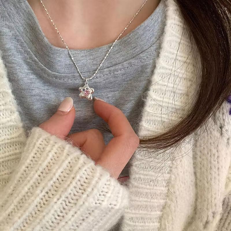 Product Introduction of Vòng Cổ Mặt Dây Chuyền Ngôi Sao, Thời Trang, Màu Bạc, Dành Cho Phụ Nữ Và Trẻ Em Gái, Zircon Màu Hồng Sáng Bóng, Y2K Tinh Tế Và Dễ Thương, Dây Chuyền Ngôi Sao, Đồ Trang Sức Hàn Quốc, Tuyệt Vời Làm Quà Tặng 2
