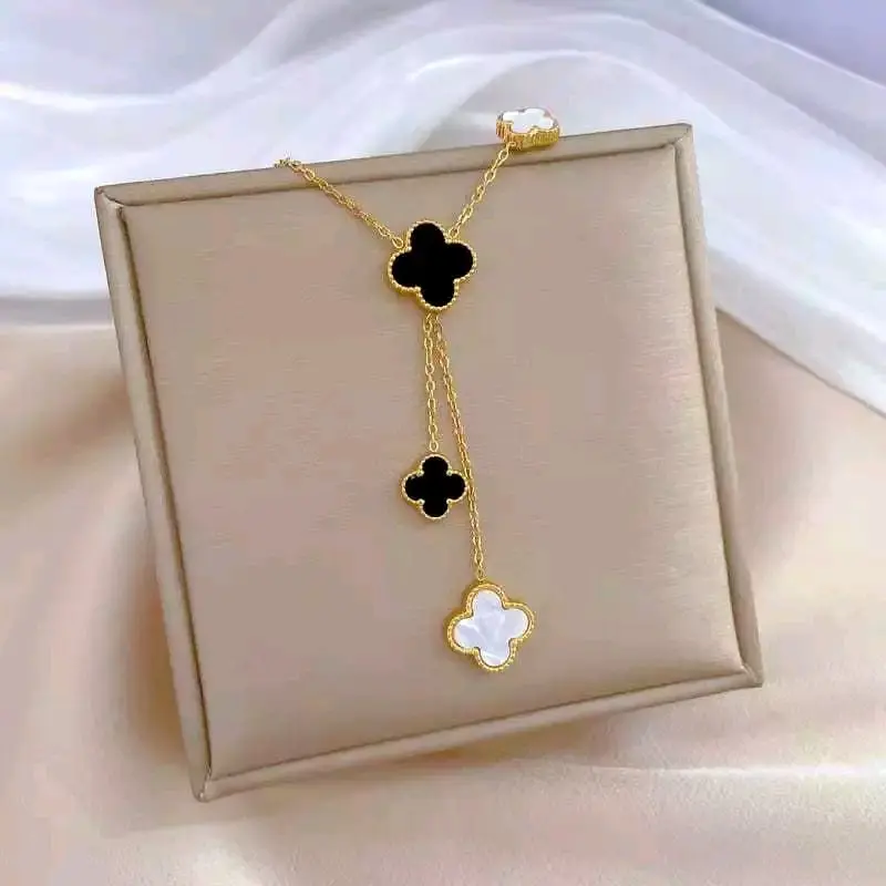 Kalung Titanium Wanita Ratai liontin bunga Hitam Putih Kalung Wanita fashion Juntai 2 Warna 3