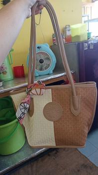 Product Review of [Beli lokal] Lk. Simponi totebag Wanita casual Durable Chic tas tote bag whits bagkerja tote  bag serbaguna sage from j**r 0