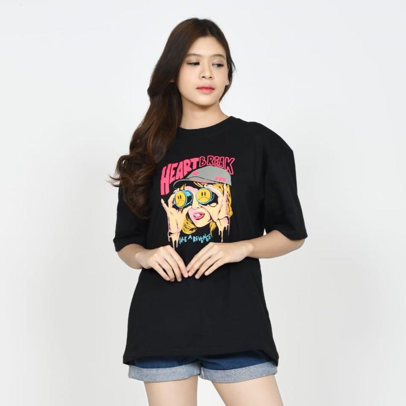 Product Introduction of Kaos Croptop Oversize - Kaos Wanita Motif Sablon - Kaos Atasan Oblong Cotton Combed 24s - Varian HEART BREAK HITAM 2