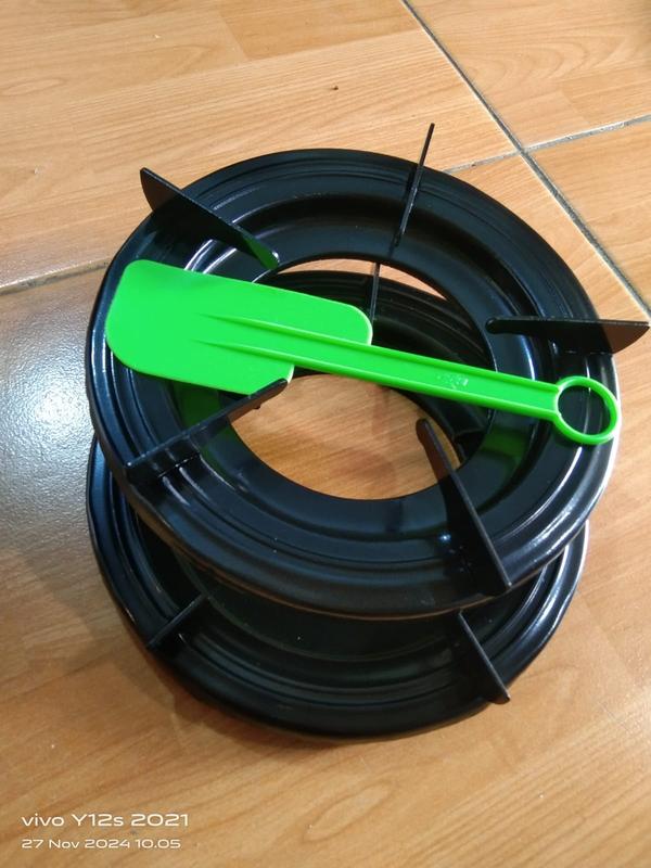 TATAKAN TUNGKU KAKI 5 QUANTUM KECIL ,2 PCS TUNGKU Besi KOMPOR QUANTUM KECIL KAKI 5 BAHAN KUALITAS SUPER TEBAL ASLI ORIGINAL Diameter 21 cm Free 1 BUAH SOLET 2