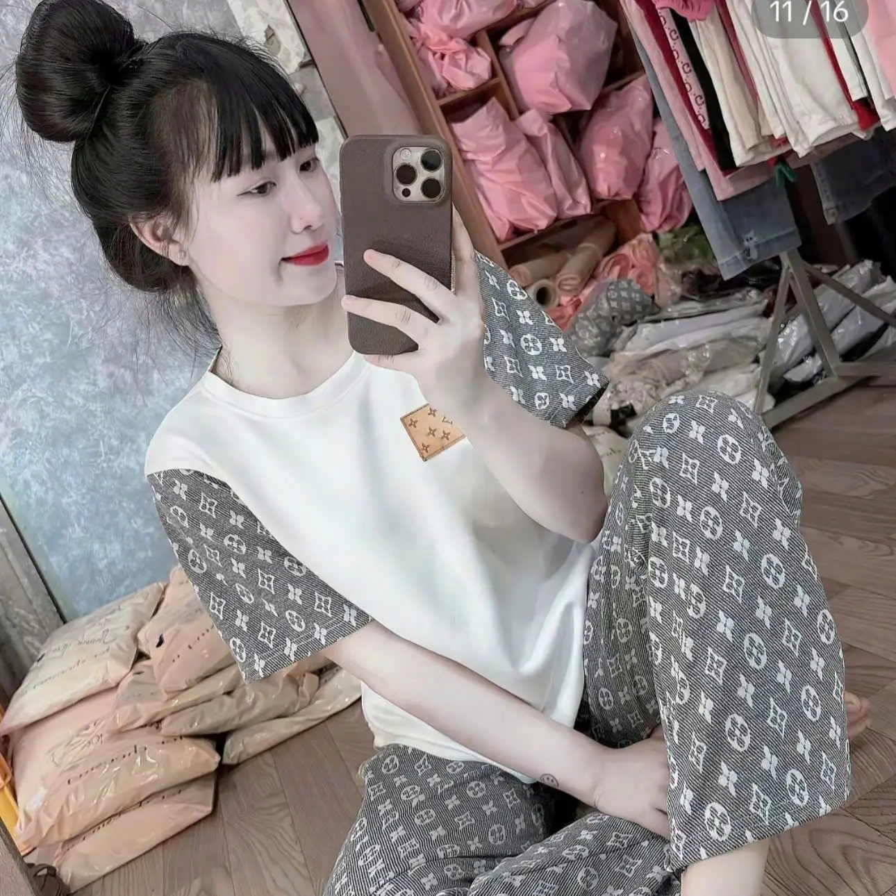 Set Bộ hot new 2025 Phối Siêu Lạ Phong Cách Trẻ Trung mác cao su gắn logo đồng