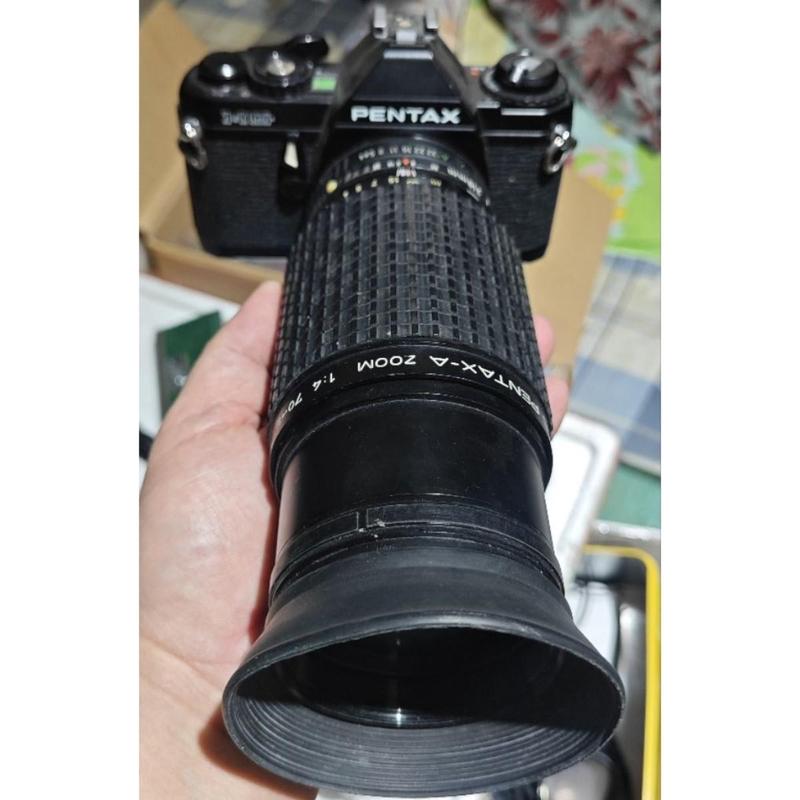 Xác bộ máy ảnh chụp film Pentax MG kèm lens tele 80-210mm