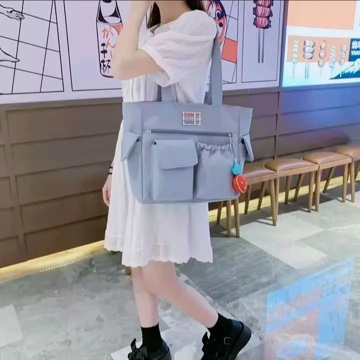 Tas ToteBags Wanita Selempang Kerja Sekolah Kuliah Jalan-jalan Disk 17 Bahan Kanvas Terbaru Kekinian - Slingbag, Cewek