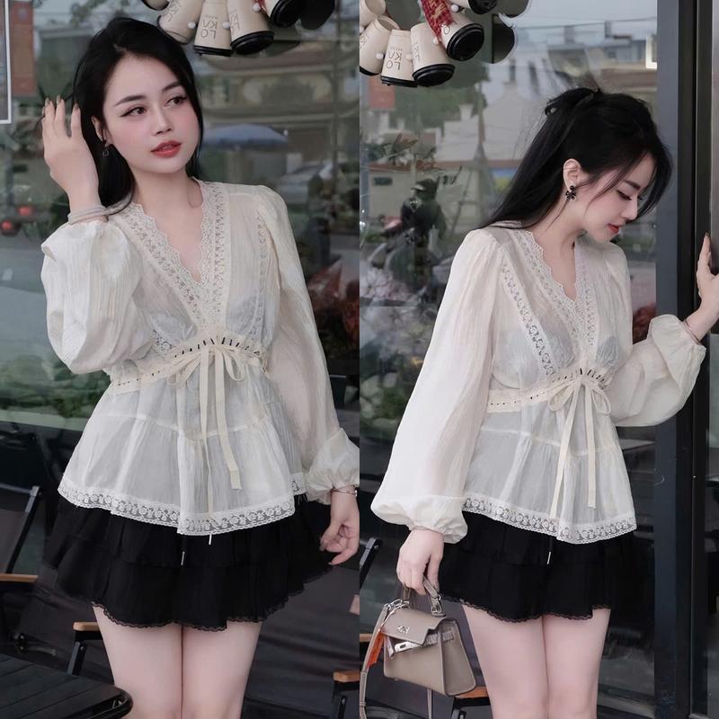 Set đồ nữ thiết kế tiểu thư áo ren phối tay dài cổ v cột eo kèm chân váy xếp tầng dáng ngắn ( Có Lót ) xinh xắn dành cho các nàng diện đi chơi đi tiệc.
