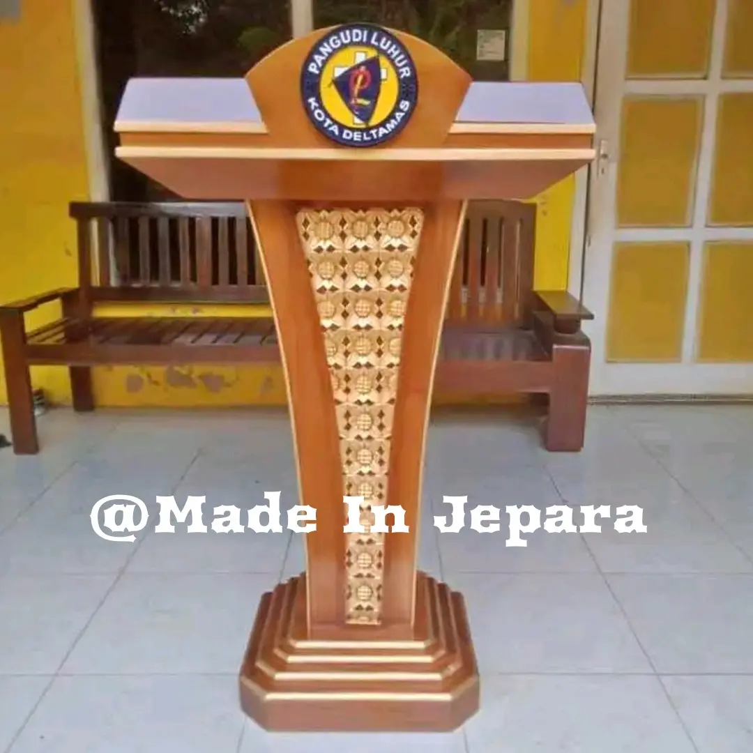 Podium Gereja Minimalis Pangudi Luhur Kota Deltamas Kayu Jati