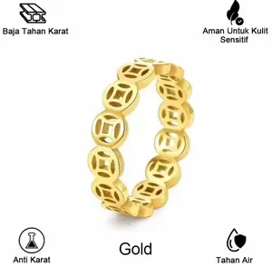 Bahan paduan titanium, tahan luntur dan anti karat. Cincin koin tembaga dengan desain berlapis-lapis. Simbolisme: Aliran keberuntungan yang tak henti-hentinya (COD).