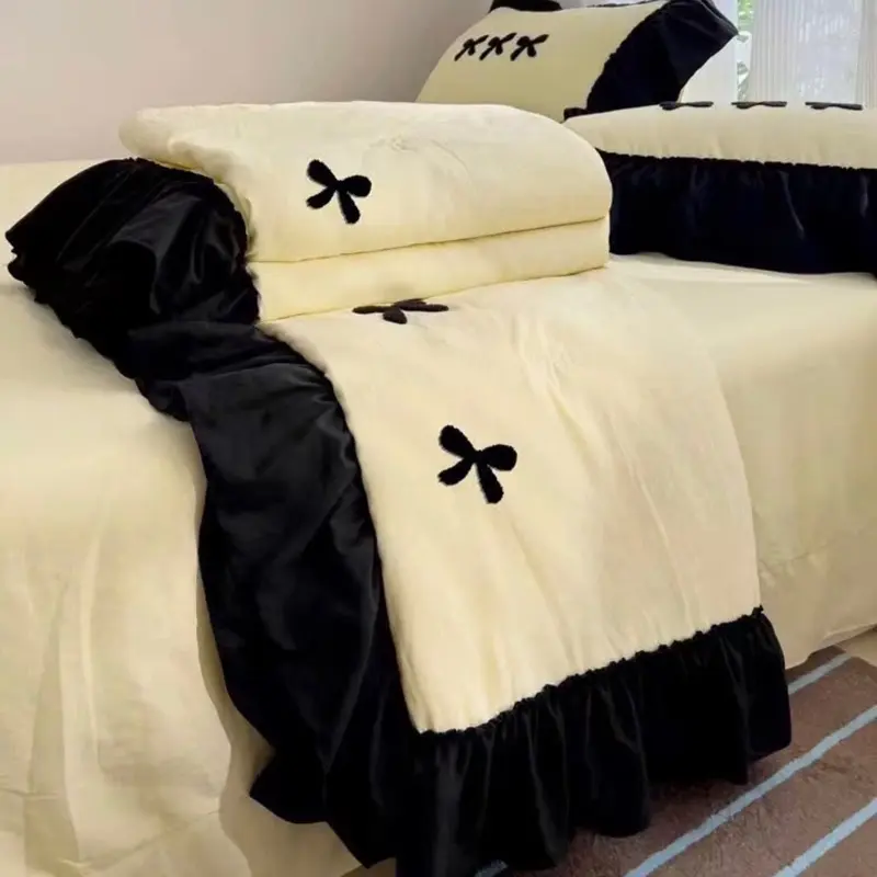 Đũi bèo thêu nơ chăn hè trần bông set 4 món 1 chăn hè đã trần bông 1 ga phủ có bèo xinh ( khách muốn ga chun thì note cho shop ) 2 vỏ gối đầu 7
