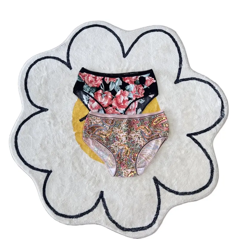 {La Sassy} Celana Dalam Panty Motif Bunga Nyaman Adem