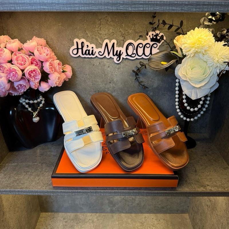   Cao Cấp  Dép H khoá form ôm mềm mịn xu hướng giới trẻ  hot trend dễ đi dễ phối đồ  phù hợp với mọi nơi 