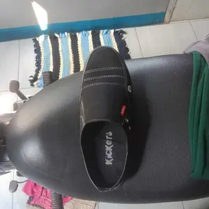 Promo cuci gudang / Sepatu bustong / sepatu slop / sepatu santai / sepatu sandal masa kini Shoes Karet  Sendal Kasual