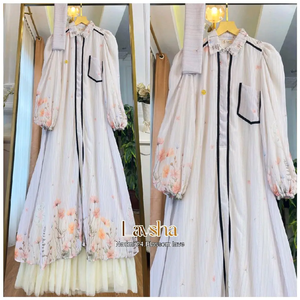 Naomi 24.Blassom Lave