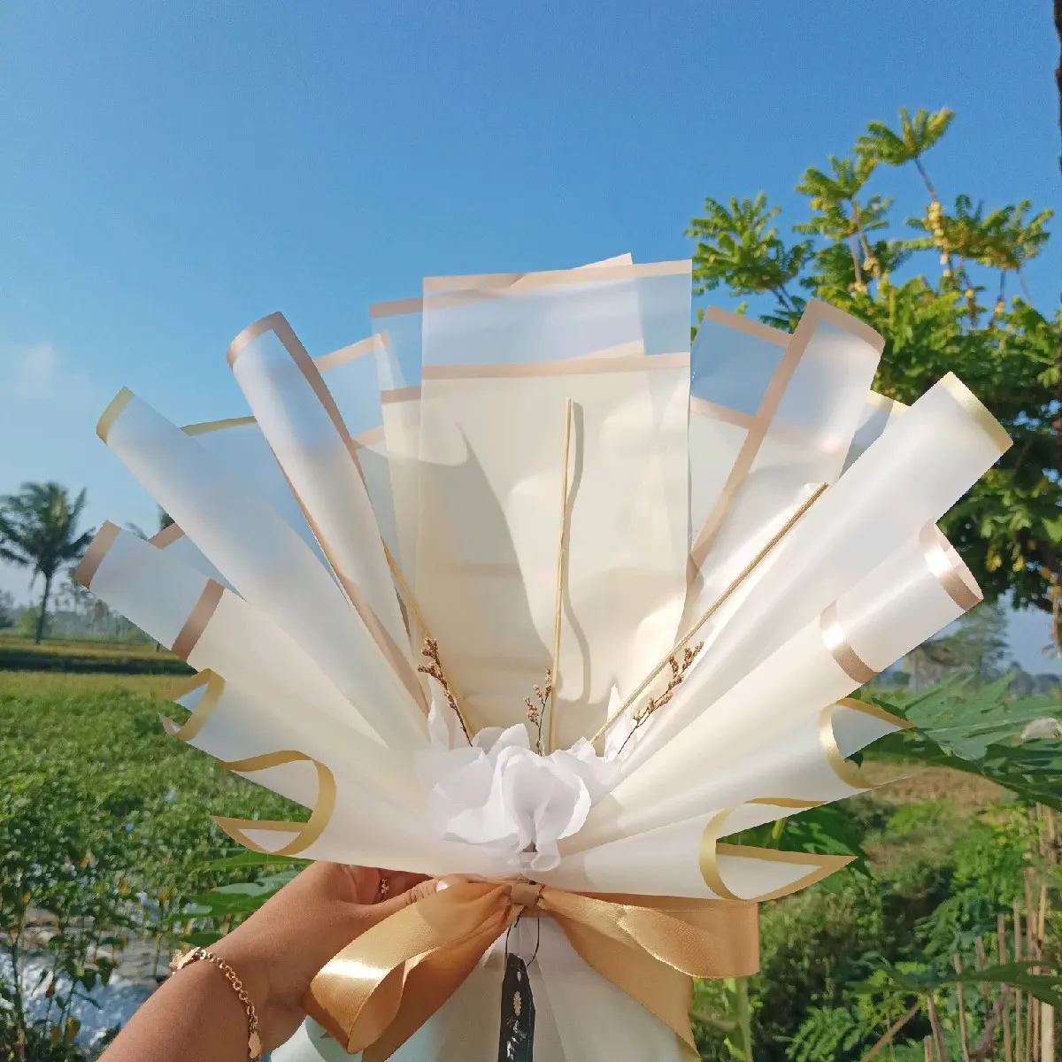 Buket kosongan harga terjangkau,kertas buket Hadiah