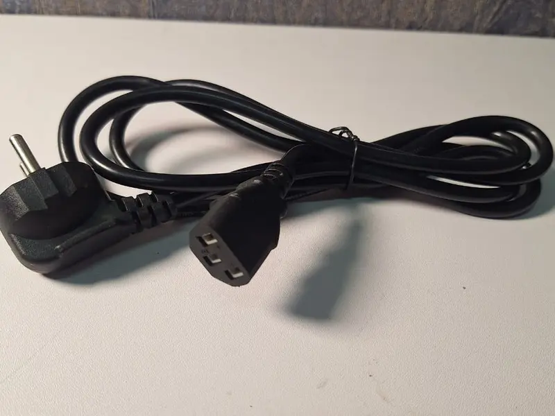 Kabel Power PC/CPU 1,8M - Cocok untuk Semua Jenis CPU, Server, dan Perangkat Sejenis - Laptop, Computer 1