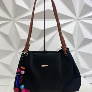 [PROMO K004] CanoninLove Tote Bags Wanita Model Baru Tas Kantor Wanita Bahan Parasut Kombinasi PU Fitur Mainan Tas Desain Kekinian Cocok untuk Gaya Anda
