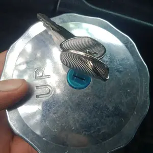 Tutup Tangki / Tengki Minyak Solar Untuk Truk Hino Lohan 500 High Quality