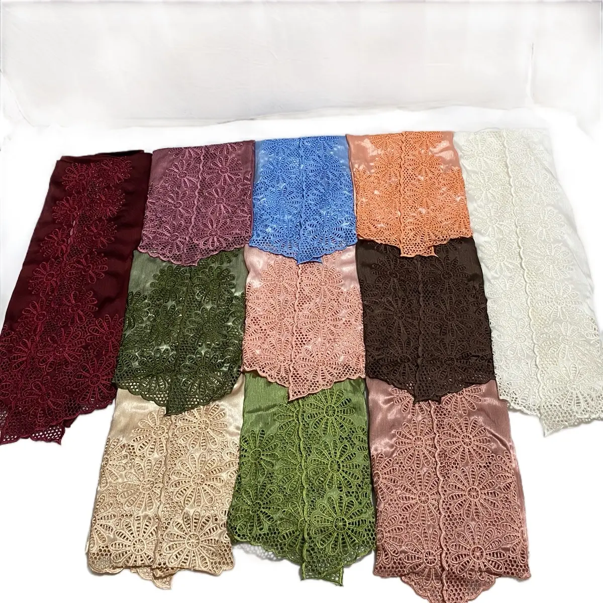KAIN KEBAYA BORDIR  SILKY