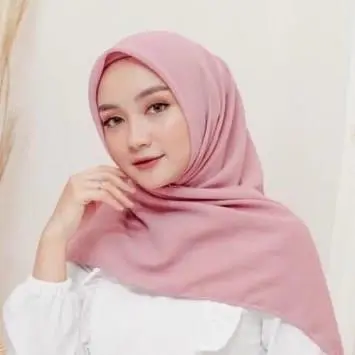Hijab Segi Empat Bella Square/Kerudung Bella Square/Jillbab Bella Square/Segi Empat Bella Square Polycotton