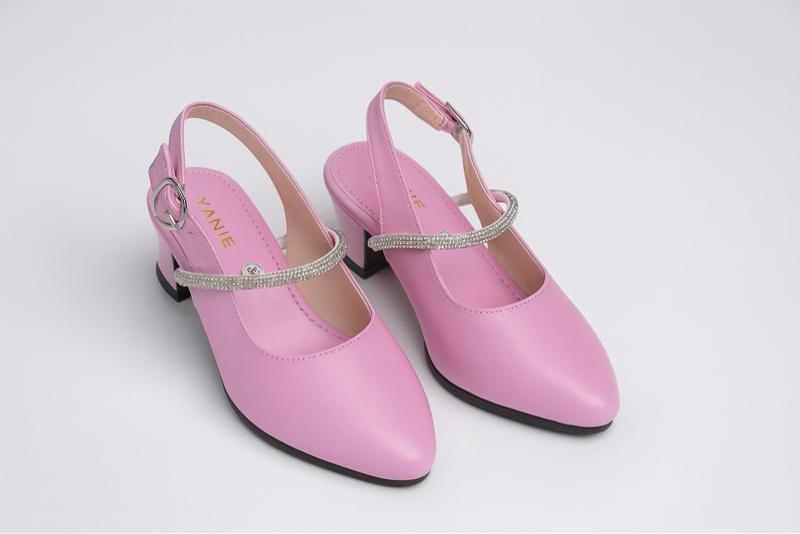 S&B Sepatu Heels Anak Perempuan Ber Hak Ukuran 26 Sampai 35 Shoes dengan Desain Elegan dan Tali Berhias S&B Sepatu Heels Anak Perempuan Ber Hak Ukuran 26 Sampai 35 Shoes dengan Desain Elegan dan Tali Berhias