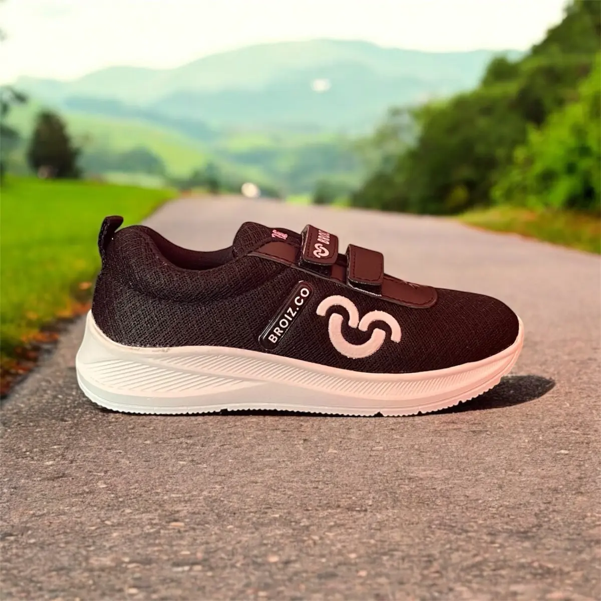 Sepatu Sekolah Anak Model Pylon Velcro Perekat High Quality Hitam Polos Perempuan Laki-laki Umur 5-15 Tahun Fashion