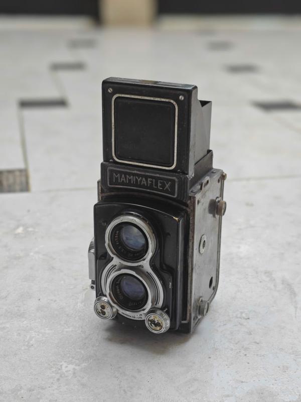 MÁY ẢNH VINTAGE MAMIYAFLEX TLR CỔ – ĐẠO CỤ DECOR ĐẲNG CẤP!
