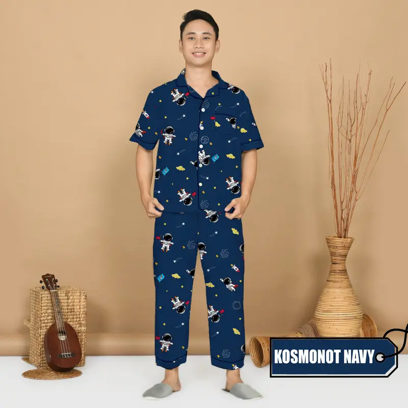 Nyenyak Piyama Dewasa Pria CP ( M, L, XXL ) Bahan Katun Sintetis / Motif Karakter / Setelan Baju Tidur Dewasa Cowok Lengan Pendek Celana Panjang - 5 6