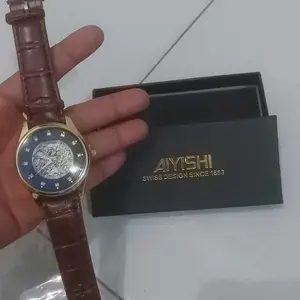 【Buy 1 Get 1 !!!】 Jam Tangan Pria AIYISHI Tipe Olahraga Multi-Fungsi dengan Mesin Kuarsa Otomatis, Kaca Jam Warna Hitam, Bahan Stainless Steel, Tahan Air 30 Meter, Garansi 2 Tahun