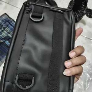 Highmore HEXA K Series – Tas Selempang Pria Multifungsi Clutchbag Handbag Waterproof Hitam