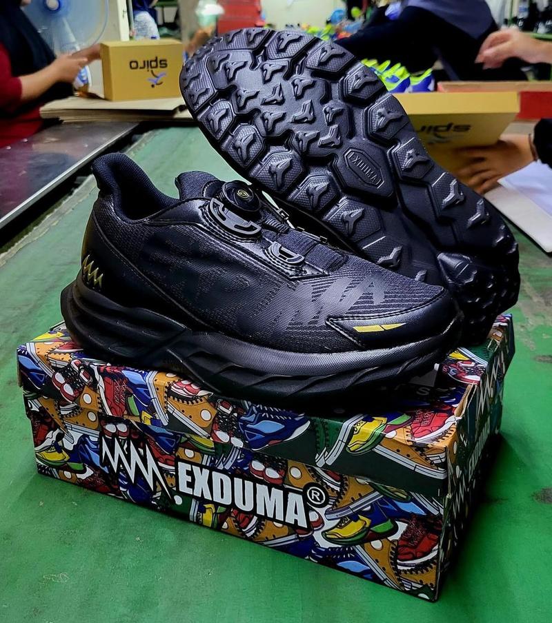 Product Introduction of Sepatu Olahraga Viral Exduma Sparco Hitam tali putar potenzio Terbaru Original 3